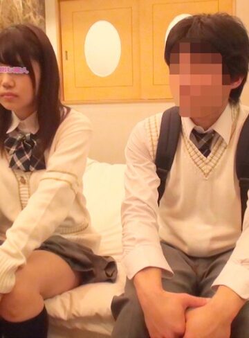 【抜けるAV】‘時限式絶対に破けるコンドーム’を渡して同じ学校に通う男女の友達同士へ強●中出しドッキリ企画！同級生男女がラブホテルで抜かずの連続射精ミッションに挑戦！ゴム内にパンパンに溜まっていた精子が突然コンドームが破れて想定外の膣内大量射精！！ 2 さよ｜dkra02403